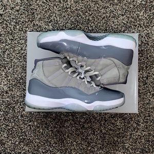 Jordan 11 retro "cool grey"